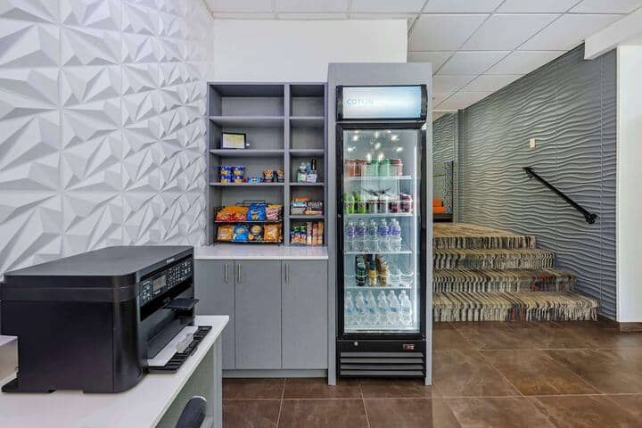 Snack bar